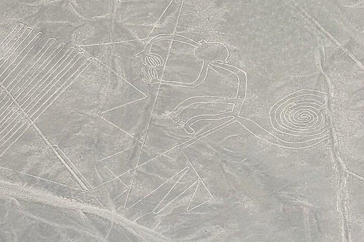 Desde Ica o Huacachina: Sobrevuelo a las Líneas de Nazca y buggy en Huacachina